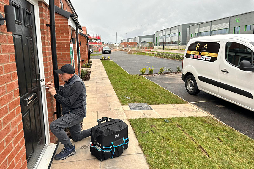 Victor - The Neighbourhood Locksmiths